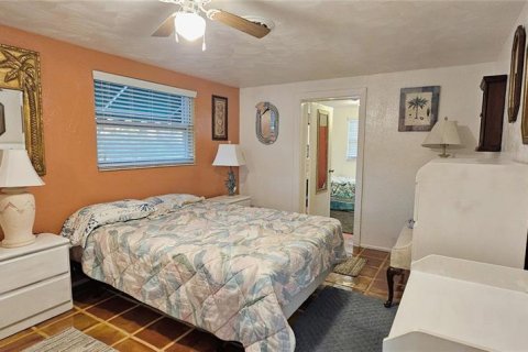 House in Englewood, Florida 3 bedrooms, 102.94 sq.m. № 2410243 - photo 18