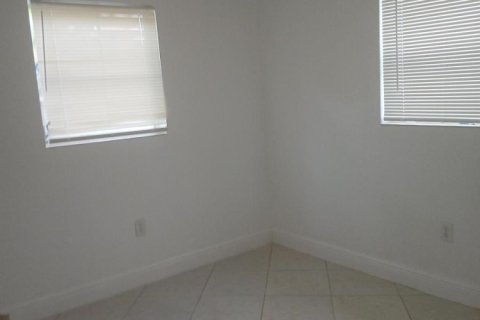 House in Palm Beach Gardens, Florida 3 bedrooms, 115.94 sq.m. № 2185354 - photo 10