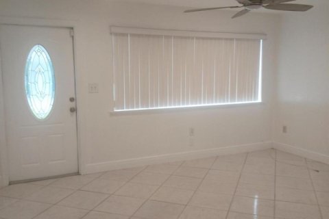 House in Palm Beach Gardens, Florida 3 bedrooms, 115.94 sq.m. № 2185354 - photo 6