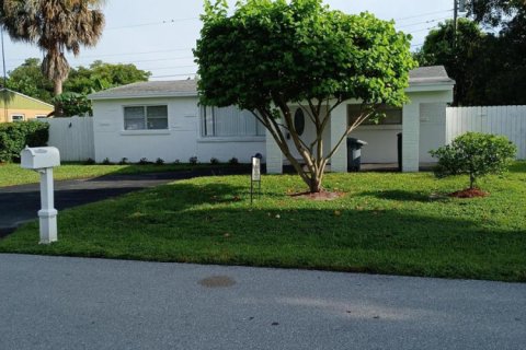 House in Palm Beach Gardens, Florida 3 bedrooms, 115.94 sq.m. № 2185354 - photo 12