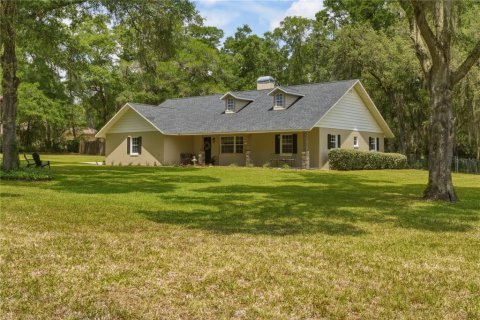 House in Ocala, Florida 3 bedrooms, 172.98 sq.m. № 2100048