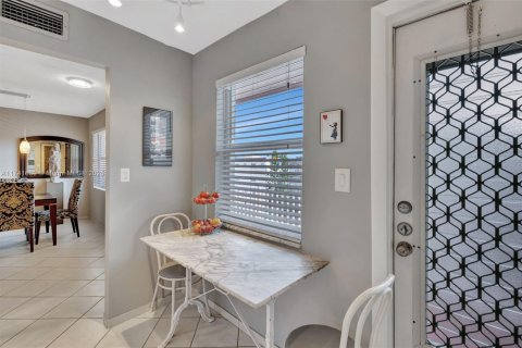 Condo in Lauderdale Lakes, Florida, 2 bedrooms  № 1874716 - photo 15