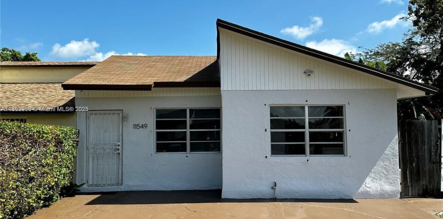 Casa en Sweetwater, Florida 2 dormitorios, 97.27 m2 № 1872275