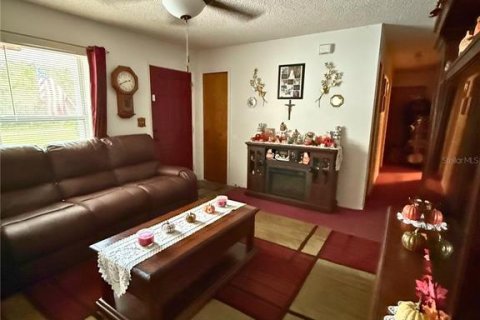 Casa en venta en Lady Lake, Florida, 4 dormitorios, 116.13 m2 № 1898836 - foto 4
