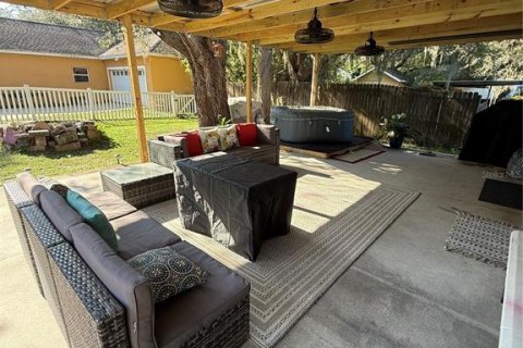Casa en venta en Lady Lake, Florida, 4 dormitorios, 116.13 m2 № 1898836 - foto 3