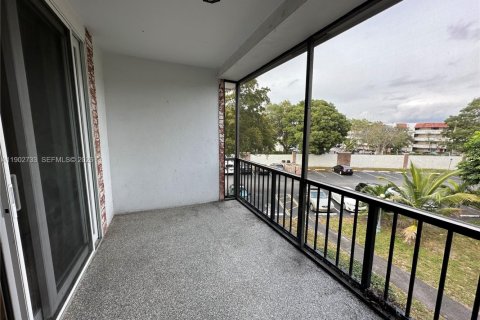 Condominio en venta en Lauderhill, Florida, 1 dormitorio, 74.32 m2 № 2020516 - foto 21