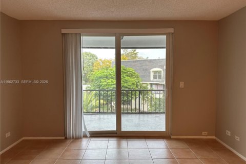 Condominio en venta en Lauderhill, Florida, 1 dormitorio, 74.32 m2 № 2020516 - foto 4