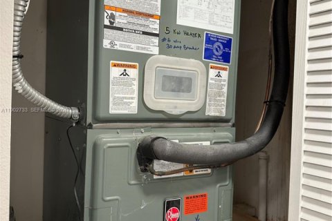 Condominio en venta en Lauderhill, Florida, 1 dormitorio, 74.32 m2 № 2020516 - foto 23