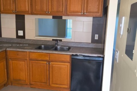 Condo à North Lauderdale, Floride, 2 chambres  № 1989032