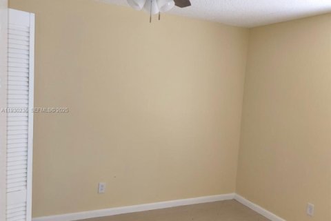 Copropriété à louer à North Lauderdale, Floride: 2 chambres, 93.83 m2 № 1989032 - photo 7