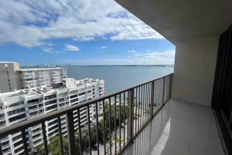 Condo in Miami, Florida, 2 bedrooms № 1990521 - photo 30