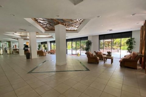 Condo in Miami, Florida, 2 bedrooms № 1990521 - photo 24
