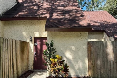 Condo in Tampa, Florida, 2 bedrooms  № 1914023 - photo 1