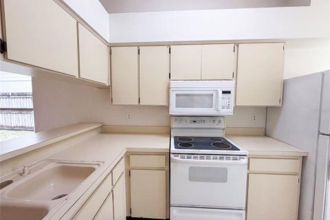 Villa ou maison à vendre à Tampa, Floride: 3 chambres, 117.06 m2 № 2216530 - photo 7