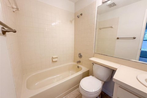 Villa ou maison à vendre à Tampa, Floride: 3 chambres, 117.06 m2 № 2216530 - photo 12