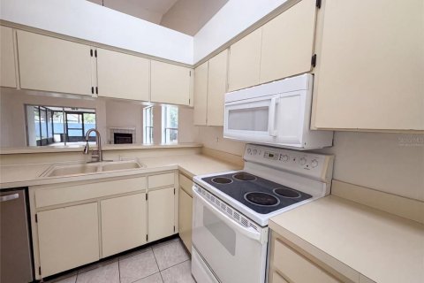 Villa ou maison à vendre à Tampa, Floride: 3 chambres, 117.06 m2 № 2216530 - photo 2