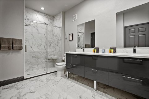Купить кондоминиум в Киссимми, Флорида 10 комнат, 134.71м2, № 1584176 - фото 25