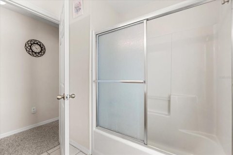 Купить виллу или дом в Хейнс-Сити, Флорида 7 комнат, 156.54м2, № 1796857 - фото 21