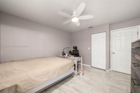 Casa en venta en Sebring, Florida, 3 dormitorios № 1933414 - foto 12