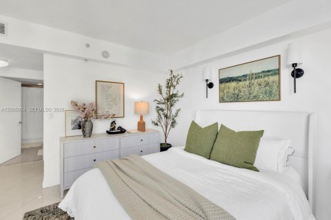 Condo in Miami, Florida, 2 bedrooms  № 2069645 - photo 10