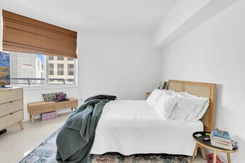Condo in Miami, Florida, 2 bedrooms  № 2069645 - photo 12
