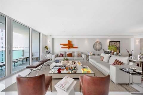 Copropriété à vendre à Aventura, Floride: 4 chambres, 327.39 m2 № 1979589 - photo 3