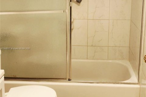 Copropriété à louer à Aventura, Floride: 1 chambre, 71.35 m2 № 1964159 - photo 24