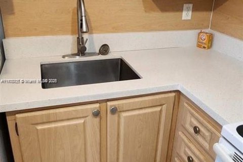 Copropriété à louer à Aventura, Floride: 1 chambre, 71.35 m2 № 1964159 - photo 13