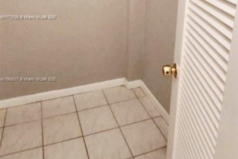 Copropriété à louer à Aventura, Floride: 1 chambre, 71.35 m2 № 1964159 - photo 20