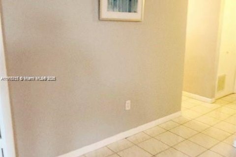 Copropriété à louer à Aventura, Floride: 1 chambre, 71.35 m2 № 1964159 - photo 15