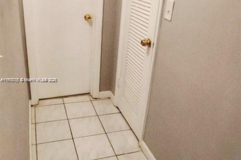 Copropriété à louer à Aventura, Floride: 1 chambre, 71.35 m2 № 1964159 - photo 25