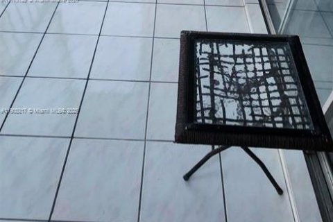 Copropriété à louer à Aventura, Floride: 1 chambre, 71.35 m2 № 1964159 - photo 3