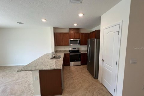 Touwnhouse à louer à Davenport, Floride: 3 chambres, 135.92 m2 № 2094613 - photo 4