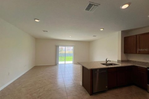 Touwnhouse à louer à Davenport, Floride: 3 chambres, 135.92 m2 № 2094613 - photo 6