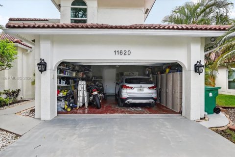 House in Cooper City, Florida 4 bedrooms, 234.49 sq.m. № 2069439 - photo 6