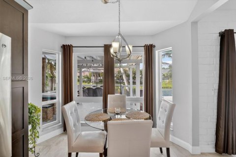 House in Cooper City, Florida 4 bedrooms, 234.49 sq.m. № 2069439 - photo 26