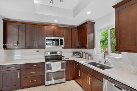 House in Cooper City, Florida 4 bedrooms, 234.49 sq.m. № 2069439 - photo 27