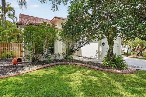 House in Cooper City, Florida 4 bedrooms, 234.49 sq.m. № 2069439 - photo 3