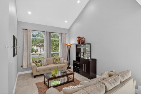 House in Cooper City, Florida 4 bedrooms, 234.49 sq.m. № 2069439 - photo 10