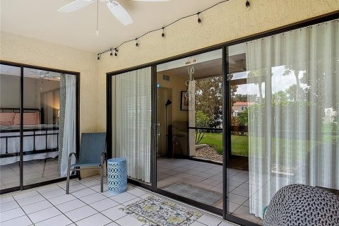 Condo in New Smyrna Beach, Florida, 2 bedrooms  № 1831585 - photo 23