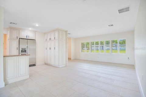 Villa ou maison à vendre à Orlando, Floride: 3 chambres, 214.33 m2 № 2116880 - photo 6