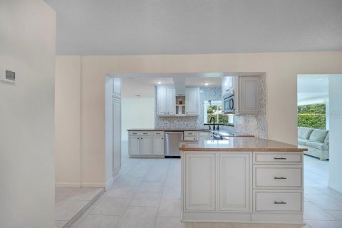Villa ou maison à vendre à Orlando, Floride: 3 chambres, 214.33 m2 № 2116880 - photo 12