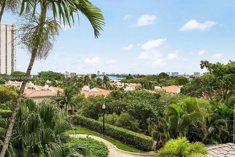 Купить кондоминиум в Майами, Флорида 2 спальни, 141.21м2, № 1996508 - фото 15