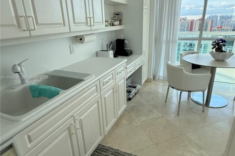 Copropriété à louer à Sunny Isles Beach, Floride: 3 chambres, 217.39 m2 № 1953431 - photo 23