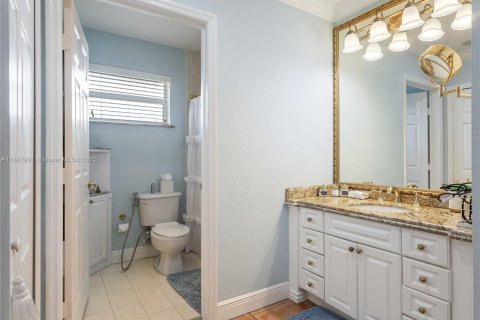 House in Miami, Florida 3 bedrooms, 151.9 sq.m. № 1941793 - photo 20