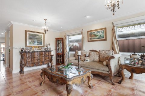 House in Miami, Florida 3 bedrooms, 151.9 sq.m. № 1941793 - photo 3