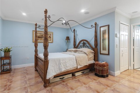 House in Miami, Florida 3 bedrooms, 151.9 sq.m. № 1941793 - photo 17