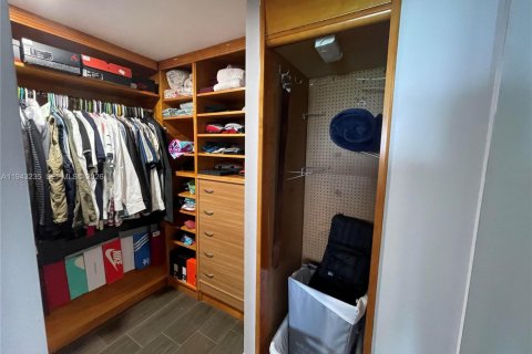 Copropriété à vendre à Miami Beach, Floride: 2 chambres, 96.06 m2 № 2059833 - photo 30