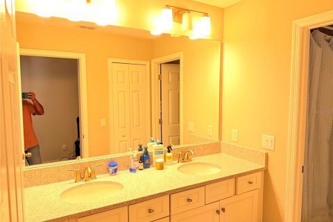 Villa ou maison à louer à Zephyrhills, Floride: 4 chambres, 242.94 m2 № 2385720 - photo 30