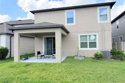 Villa ou maison à louer à Zephyrhills, Floride: 4 chambres, 242.94 m2 № 2385720 - photo 8